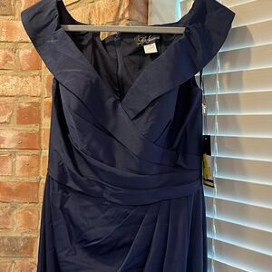 NWT La Femme formal dress size 10
